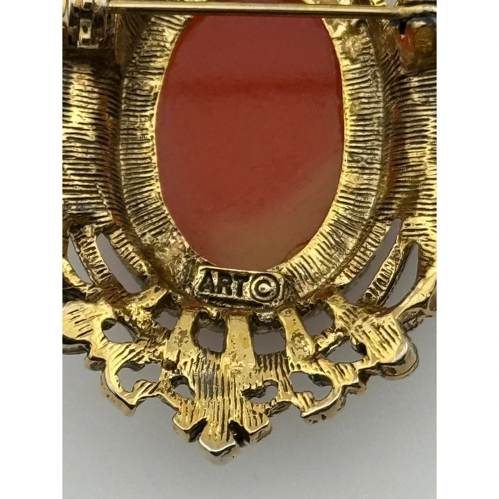 Vintage ART Arthur Pepper Resin Cameo‎ Rhinestone Victorian Revival Brooch Pin